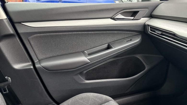 Volkswagen Golf 1.5 TSI 150 Life 5dr Petrol Hatchback